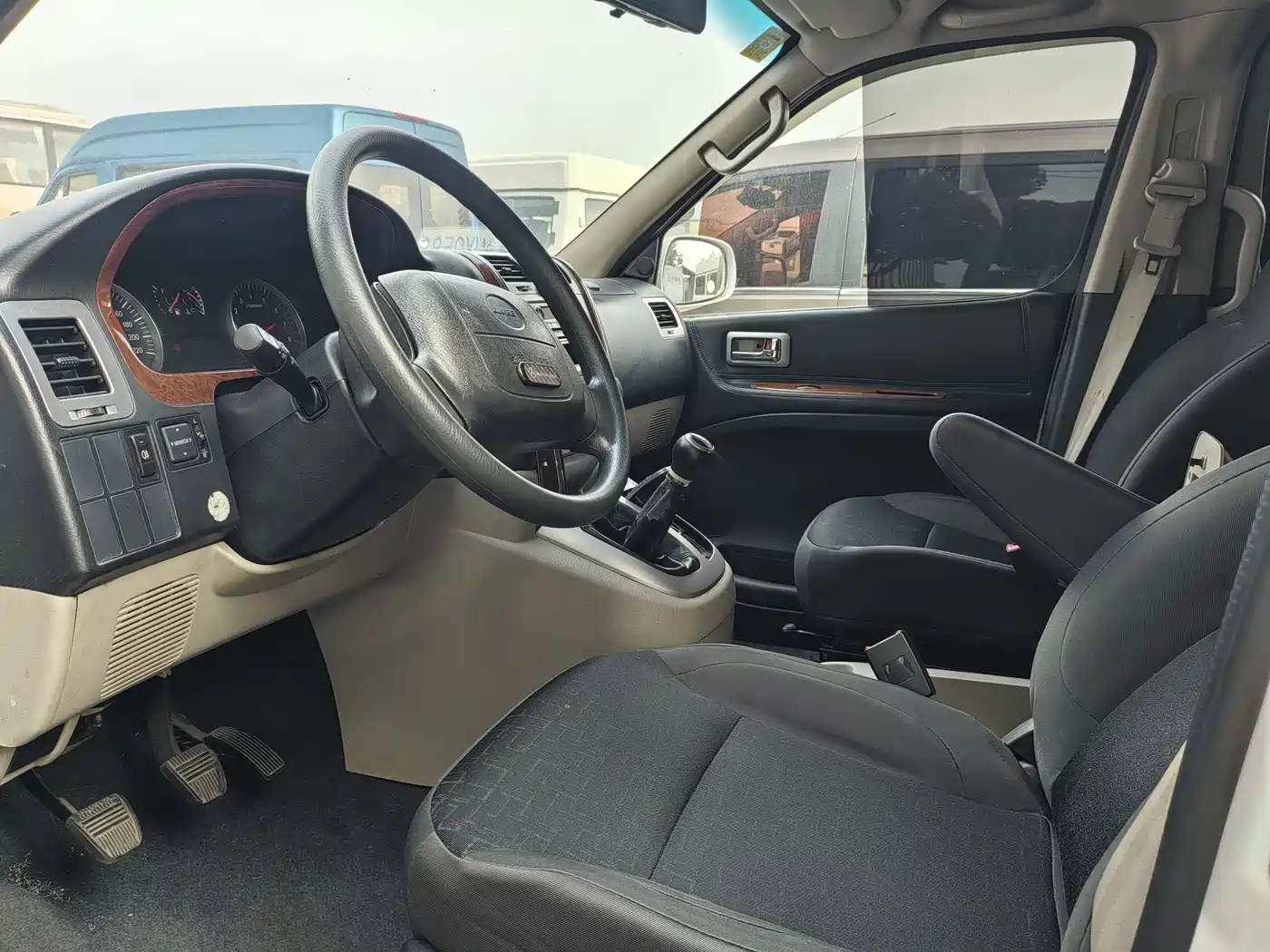 Jinbei Grace 2020 2019 2.0L Express Comfort 7-seater China VI 1TZS
