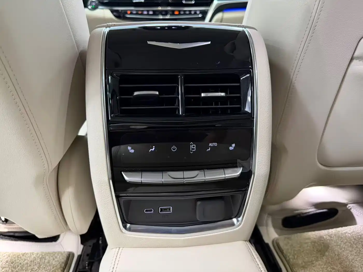 Cadillac CT6 2025 2026 Model 28T Luxury Edition