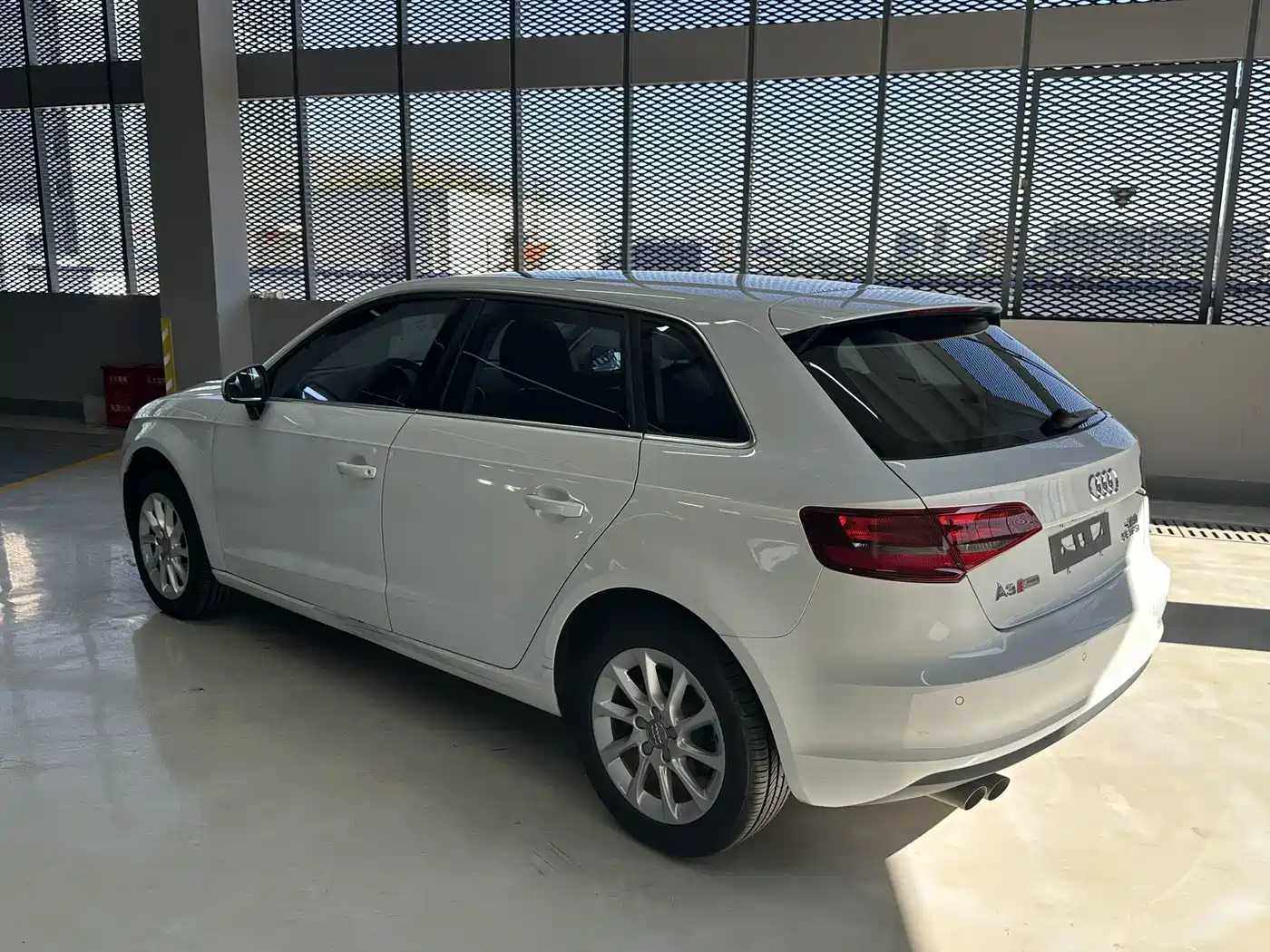Audi A3 2014 Sportback 35 TFSI Automatic Fashion фото 8