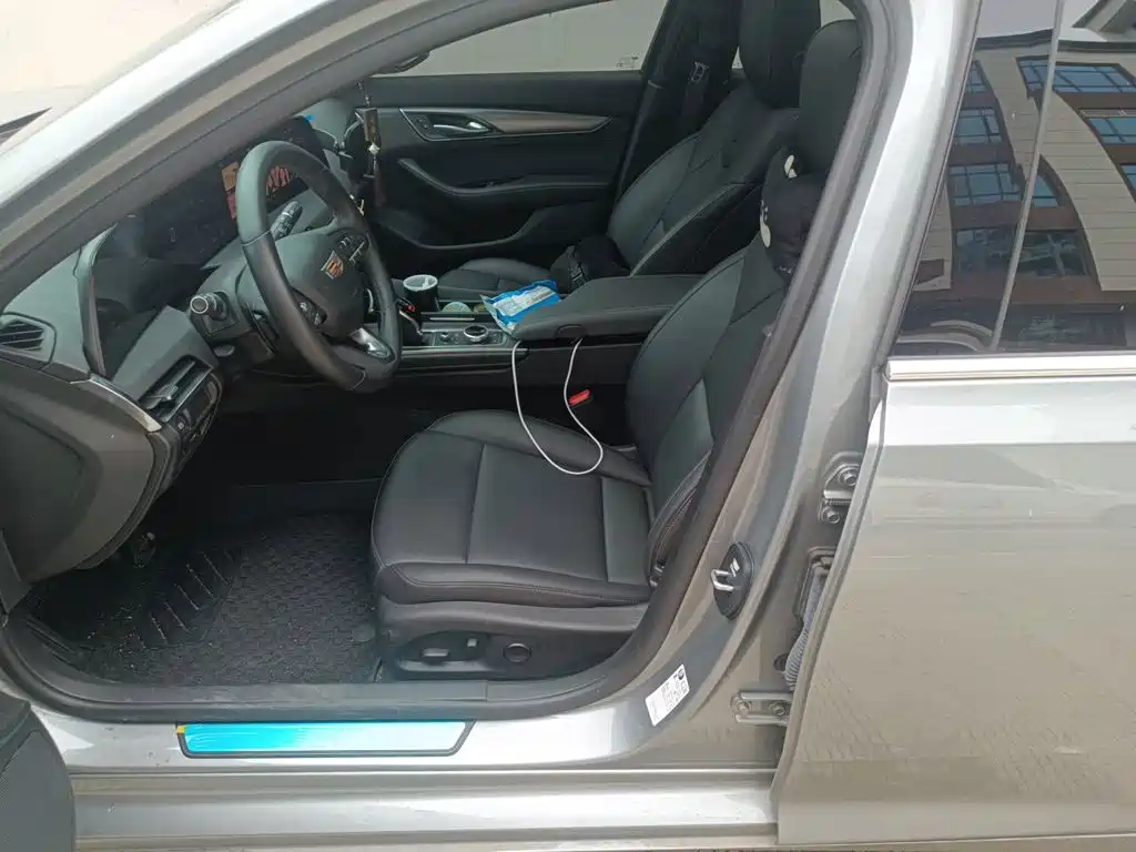 Cadillac CT5 2025 2025 Model 28T Urban Sport Edition