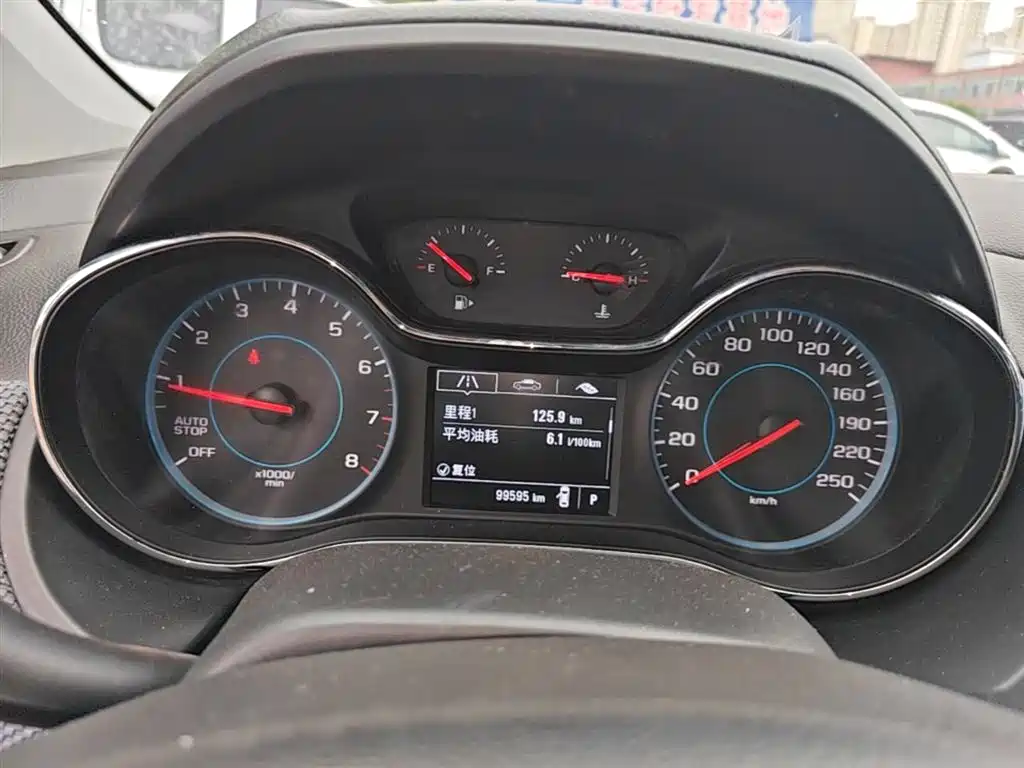 Chevrolet Cruze 2018 320 Automatic Pioneer Sunroof Edition фото 11