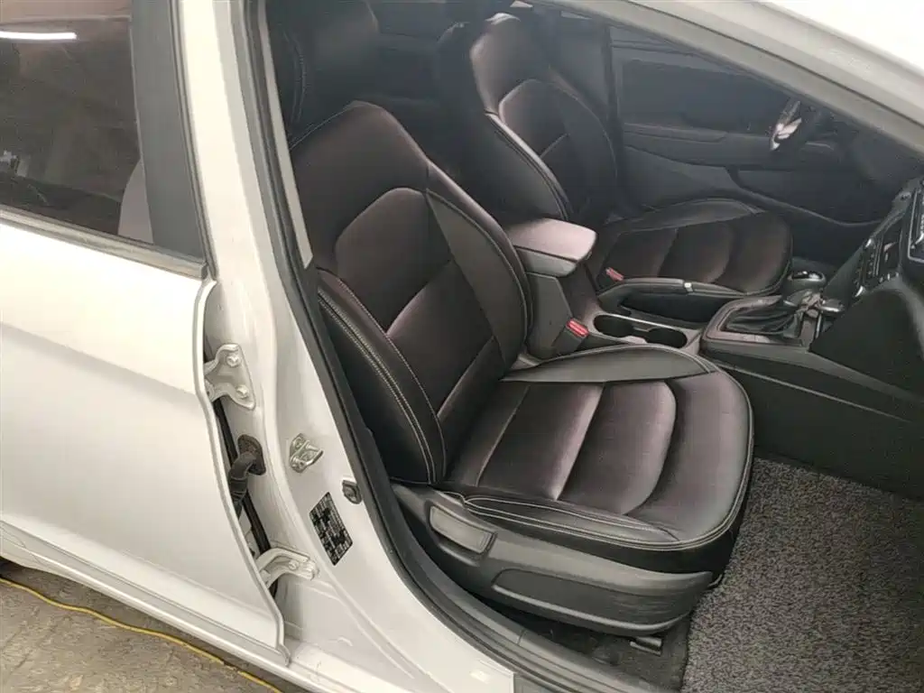 Hyundai Elantra 2019 1.4T Dual-clutch XuanDong·Vitality Type фото 19
