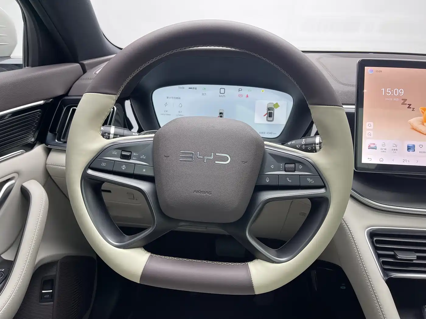 BYD Song PLUS PHEV 2025 DM-i Smart Drive Edition 112KM Noble фото 12