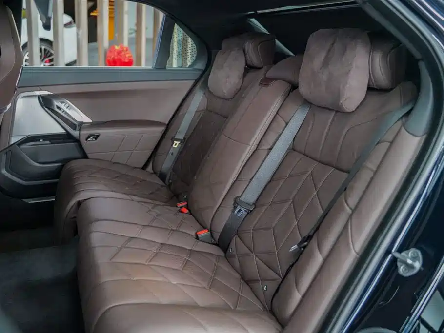 BMW 7 Series 2023 Model 740Li Premium Luxury Package фото 16