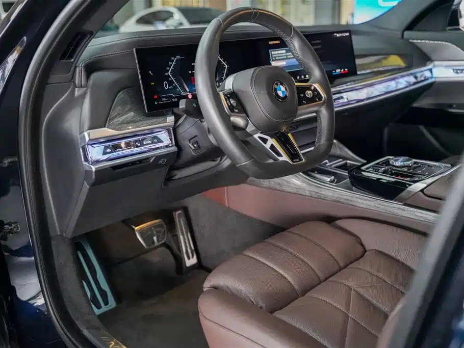 BMW 7 Series 2023 Model 740Li Premium Luxury Package фото 2