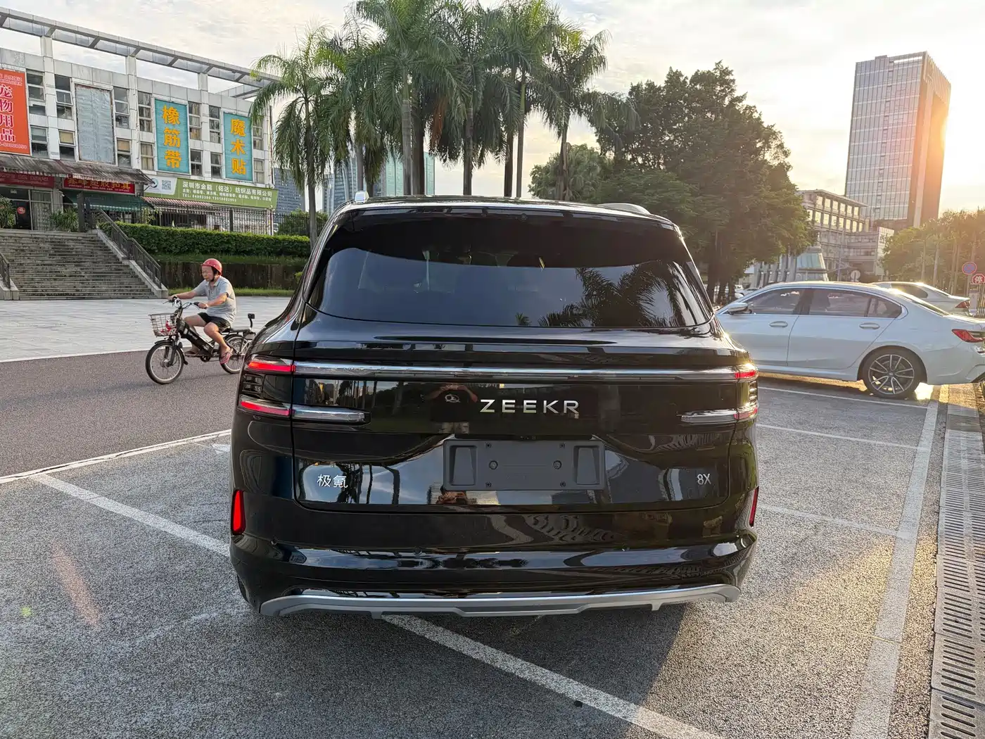 ZEEKR 8X 2026