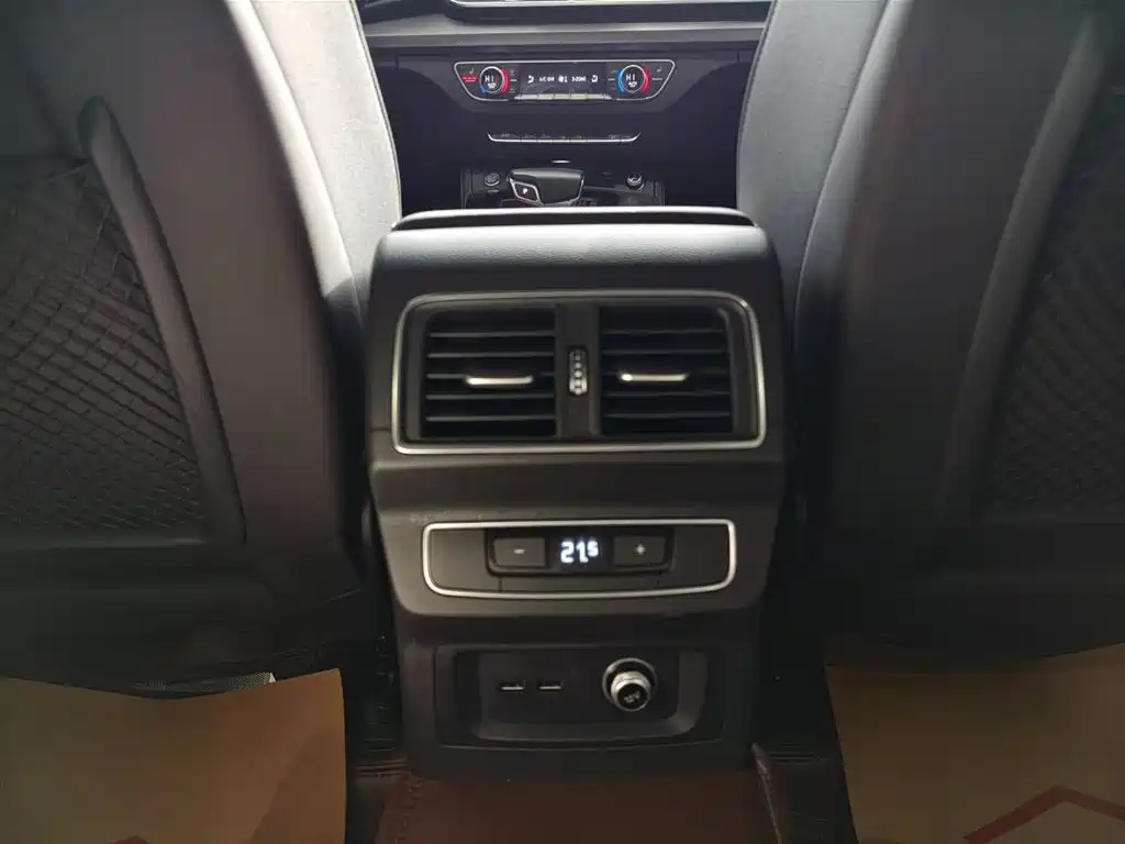 Audi Q5L 2023 40T Luxury Dynamic фото 15