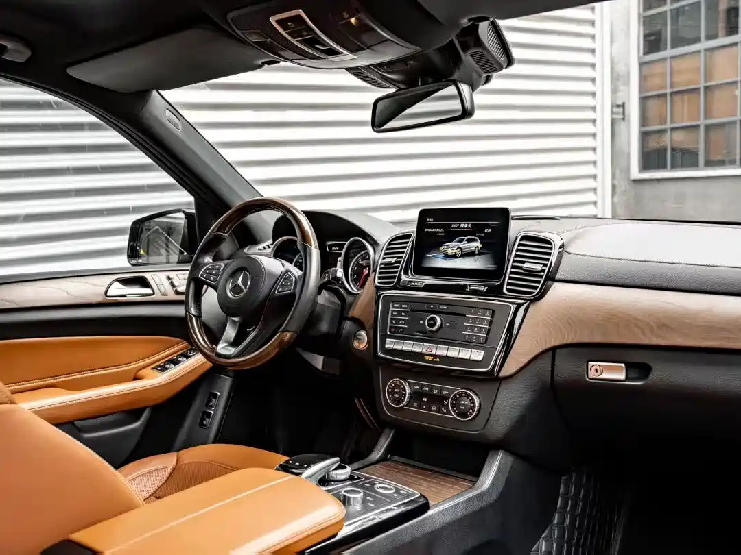 Mercedes-Benz GLS 2018 Facelift GLS 400 4MATIC Luxury фото 7