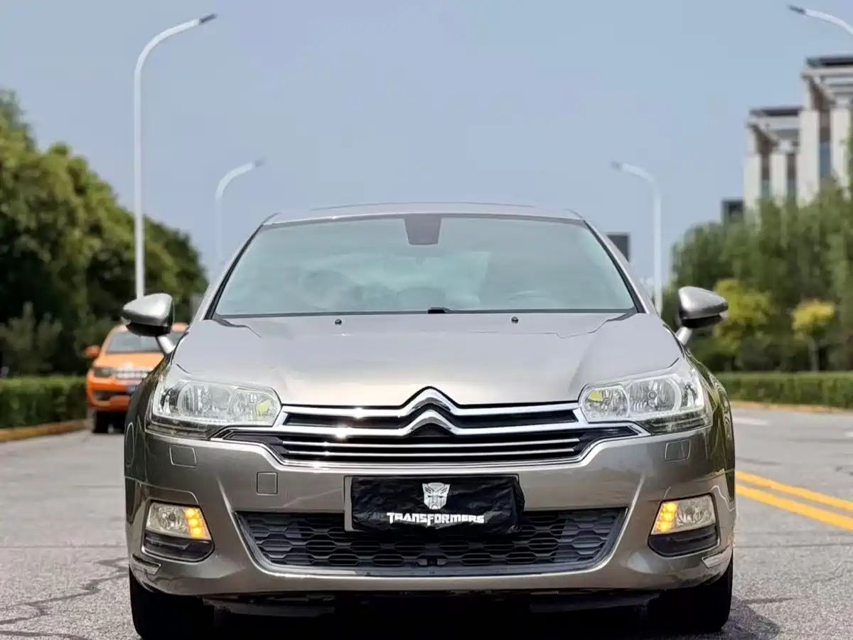 Фото 2 - Citroën C5