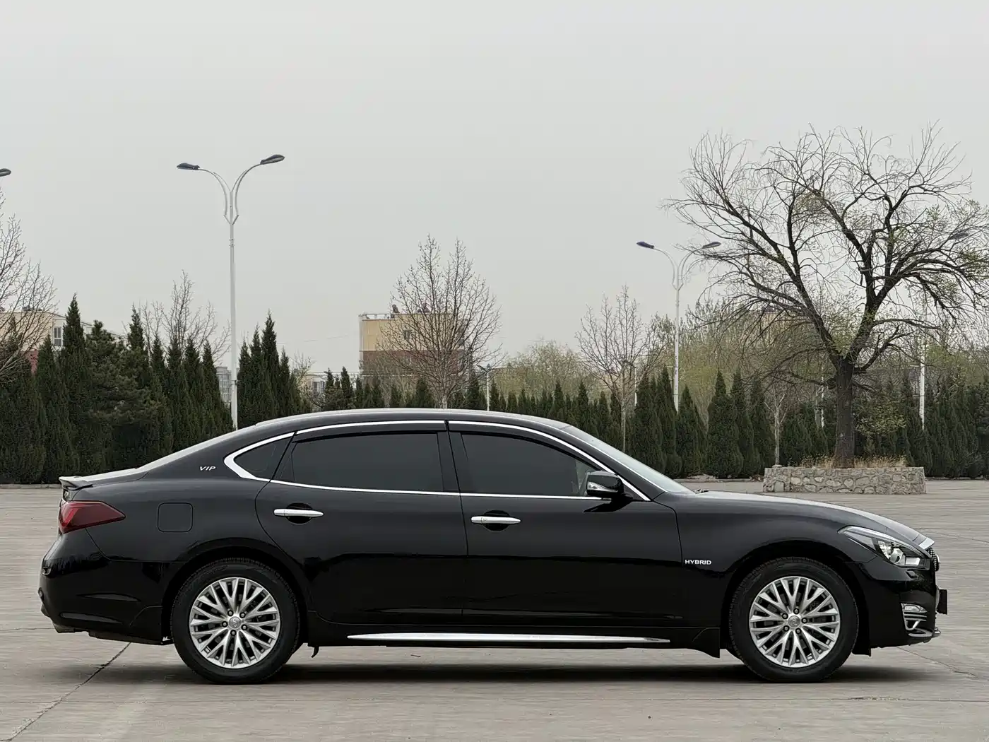 Infiniti Q70 2015 Q70L 3.5L Hybrid Premium фото 8