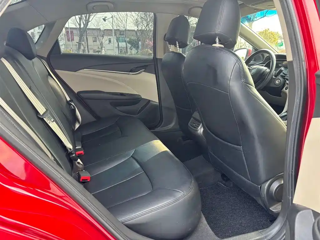 Buick Excelle 2017 15N Automatic Elite фото 3