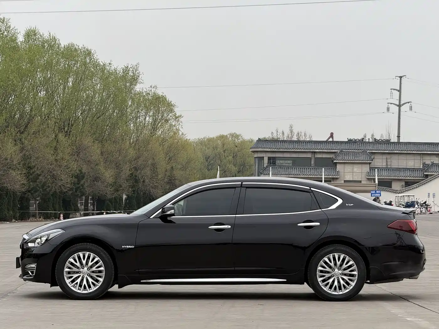 Infiniti Q70 2015 Q70L 3.5L Hybrid Premium фото 4