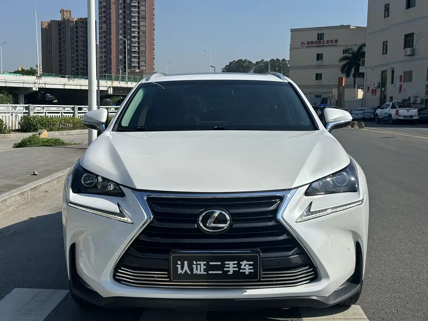 Lexus NX 2015 200t AWD F Sport фото 2