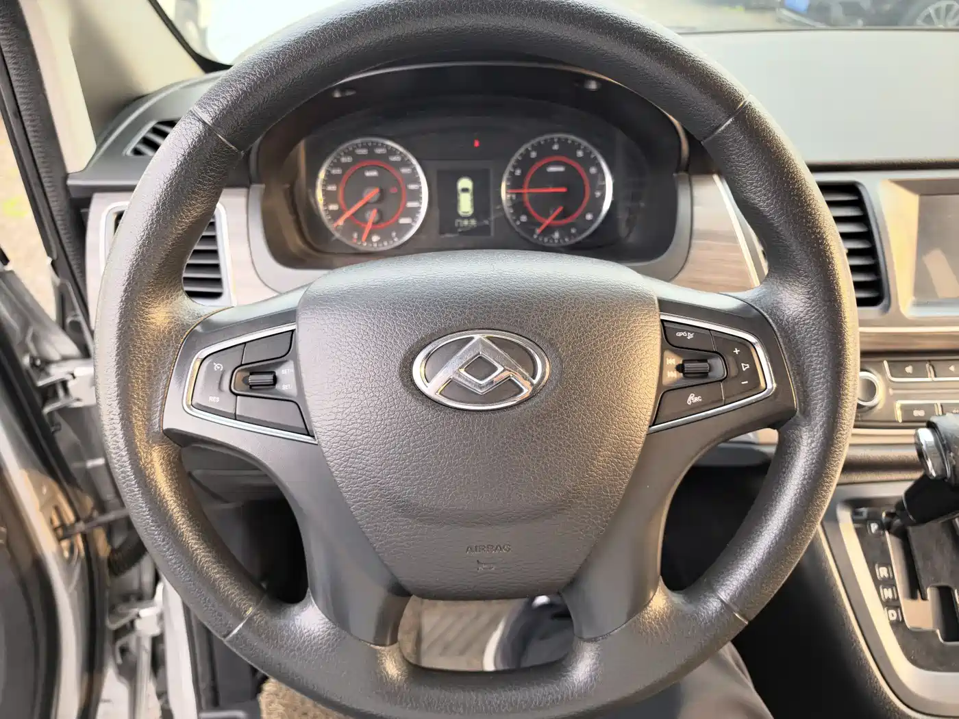 SAIC Maxus Maxus G10 2019 PLUS 2.0T Auto Elite China VI фото 16