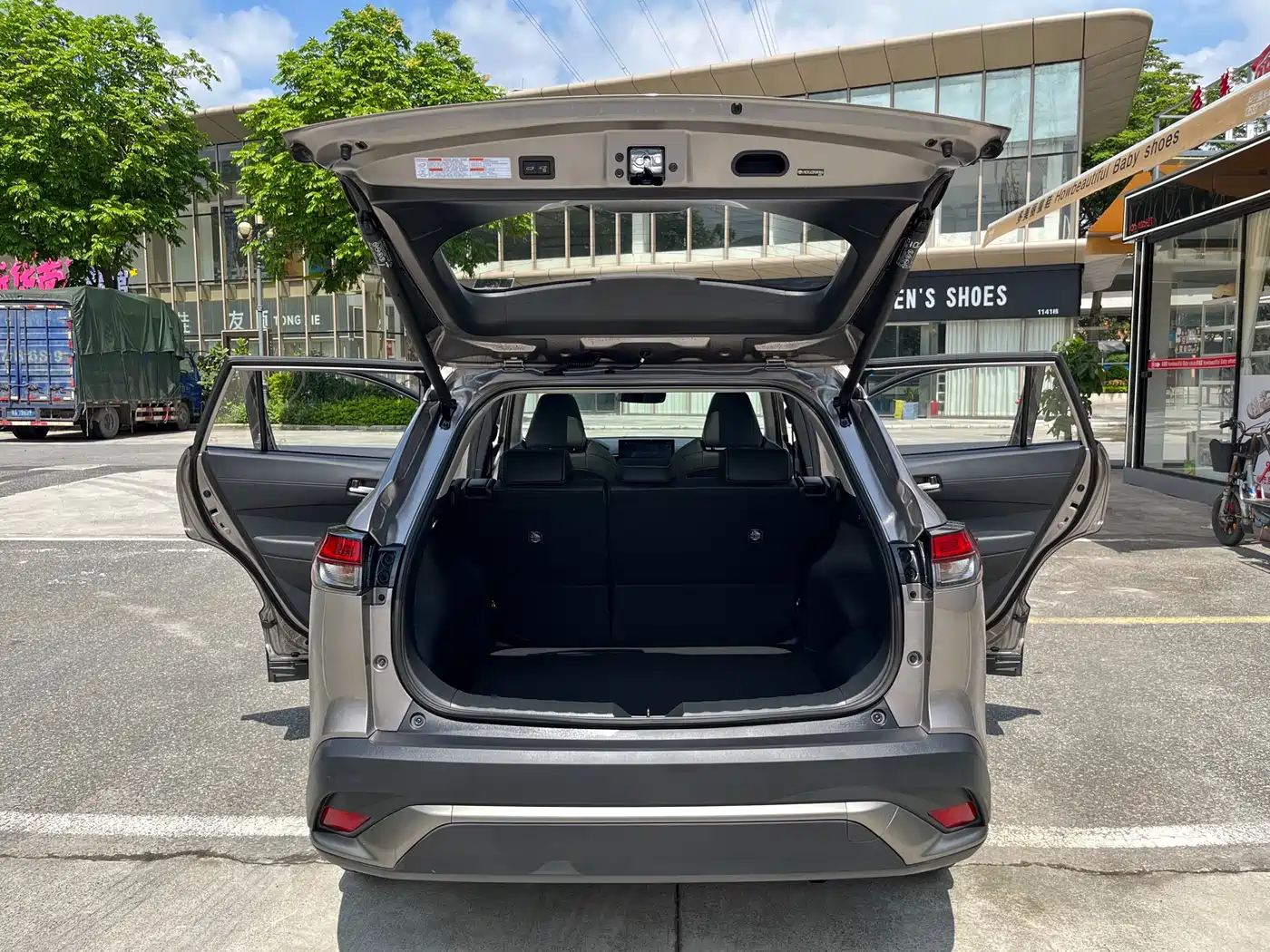 Toyota Frontlander 2023 2.0L Smart Hybrid Dual Engine Prestige Edition фото 21