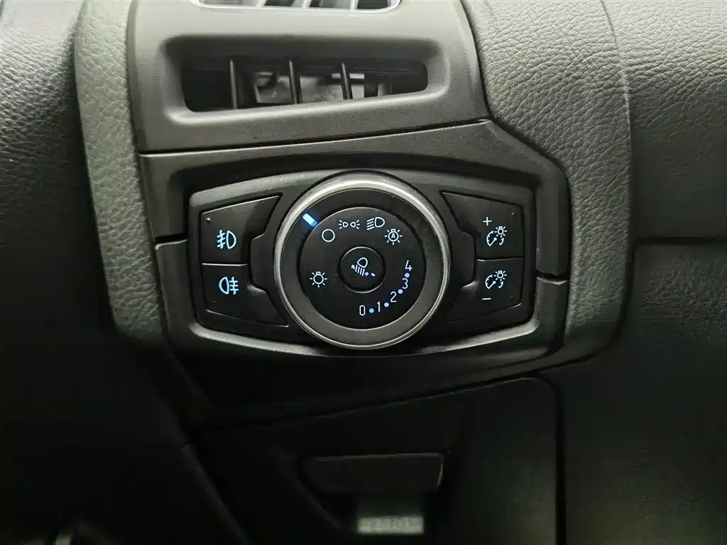 Ford Focus 2015 Hatchback EcoBoost 180 Automatic Sport фото 21