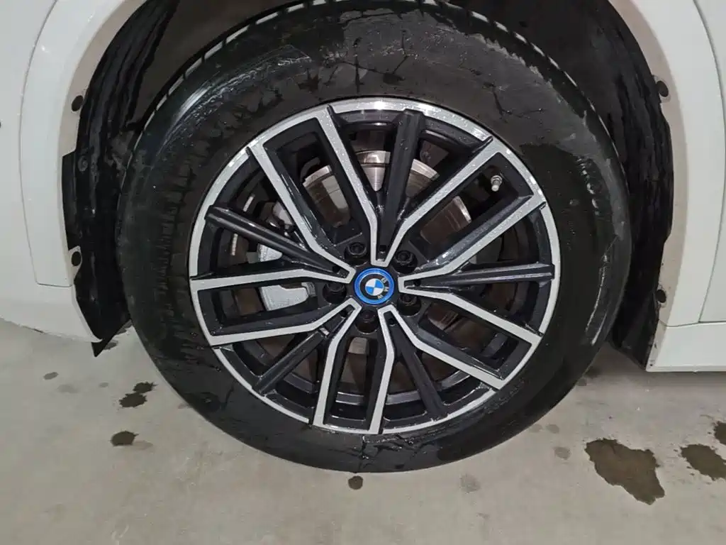 Фото 23 - BMW iX1