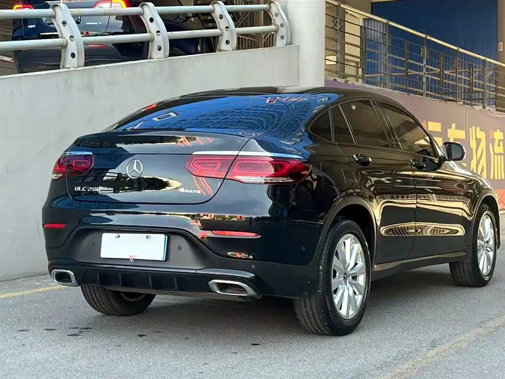 Mercedes-Benz GLC Coupe 2022 Facelift GLC 260 4MATIC Coupe SUV фото 5