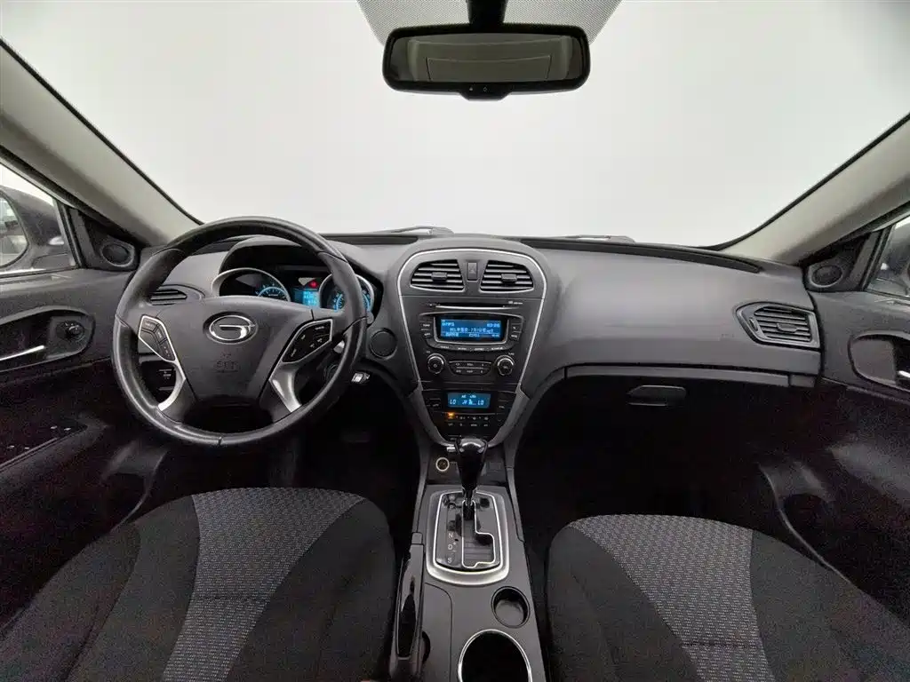 GAC Trumpchi Trumpchi GS5 2014 2.0L Automatic 2WD Premium Edition фото 5