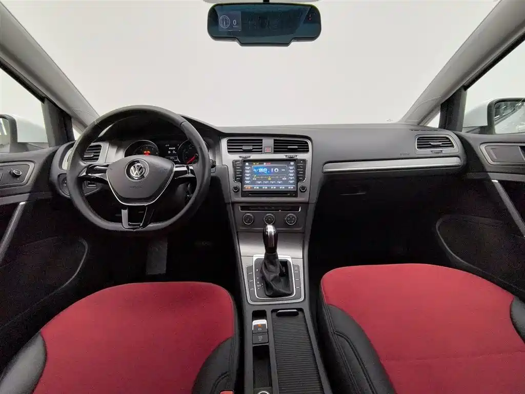 Volkswagen Golf 2015 1.6L Automatic Comfort фото 5