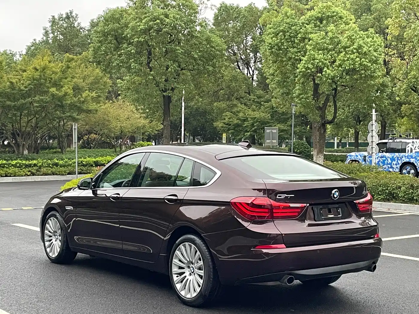 BMW 5 Series GT 2014 535i Leading фото 14