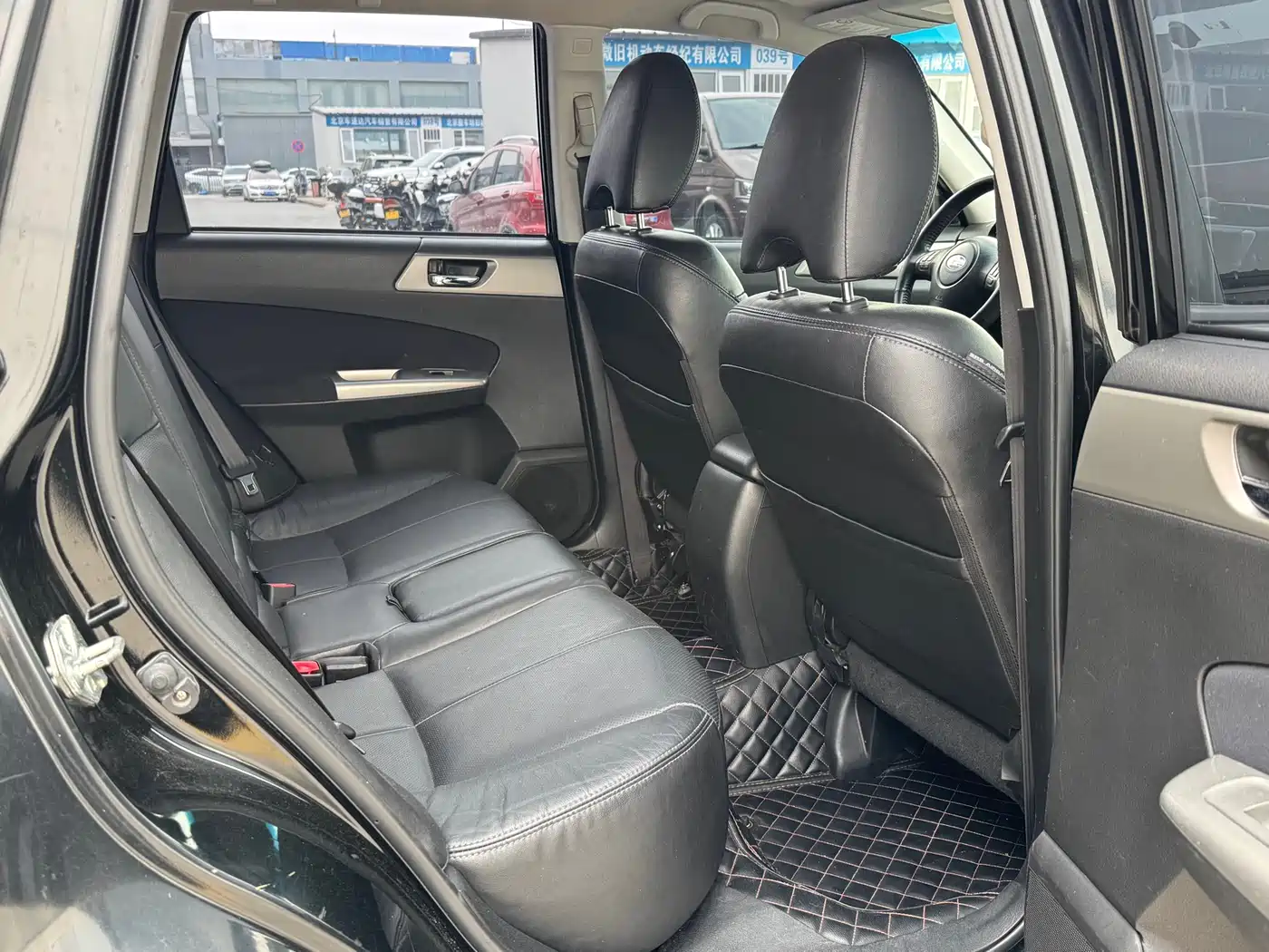 Subaru Forester 2010 2.5XT Automatic Luxury Edition фото 11