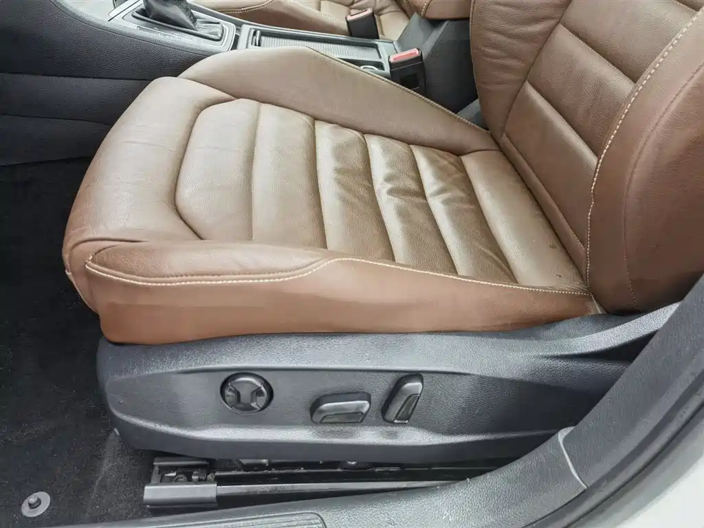 Volkswagen Golf (Import) 2014 1.4TSI Luxury Wagon фото 20