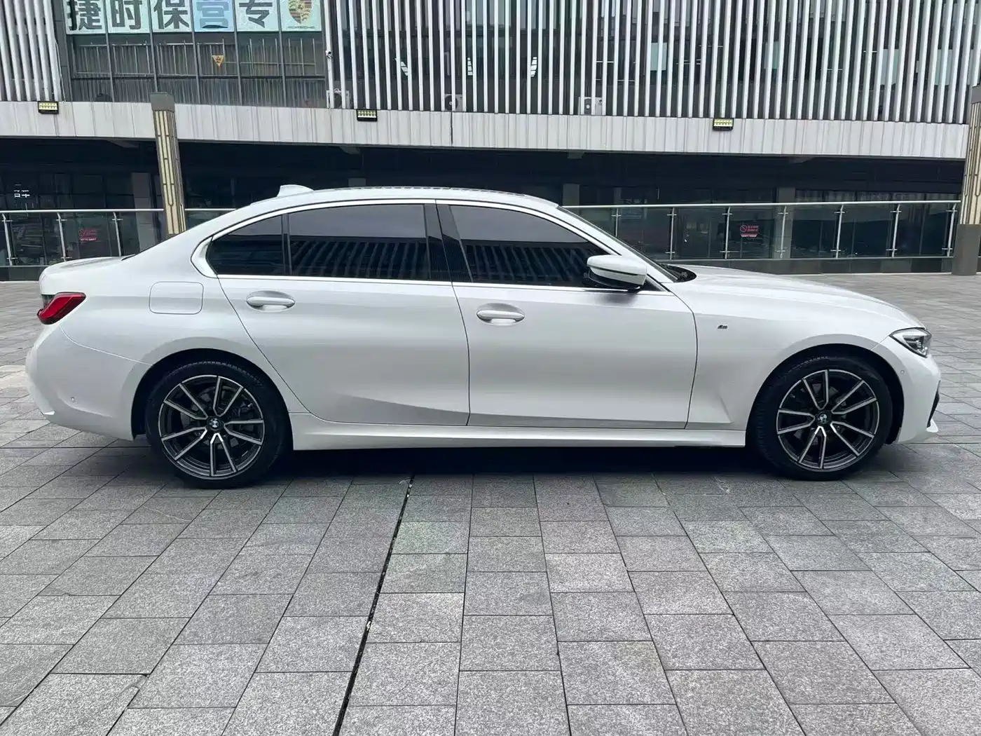 BMW 3 Series 2021 Second Facelift 325Li M Sport Package фото 3