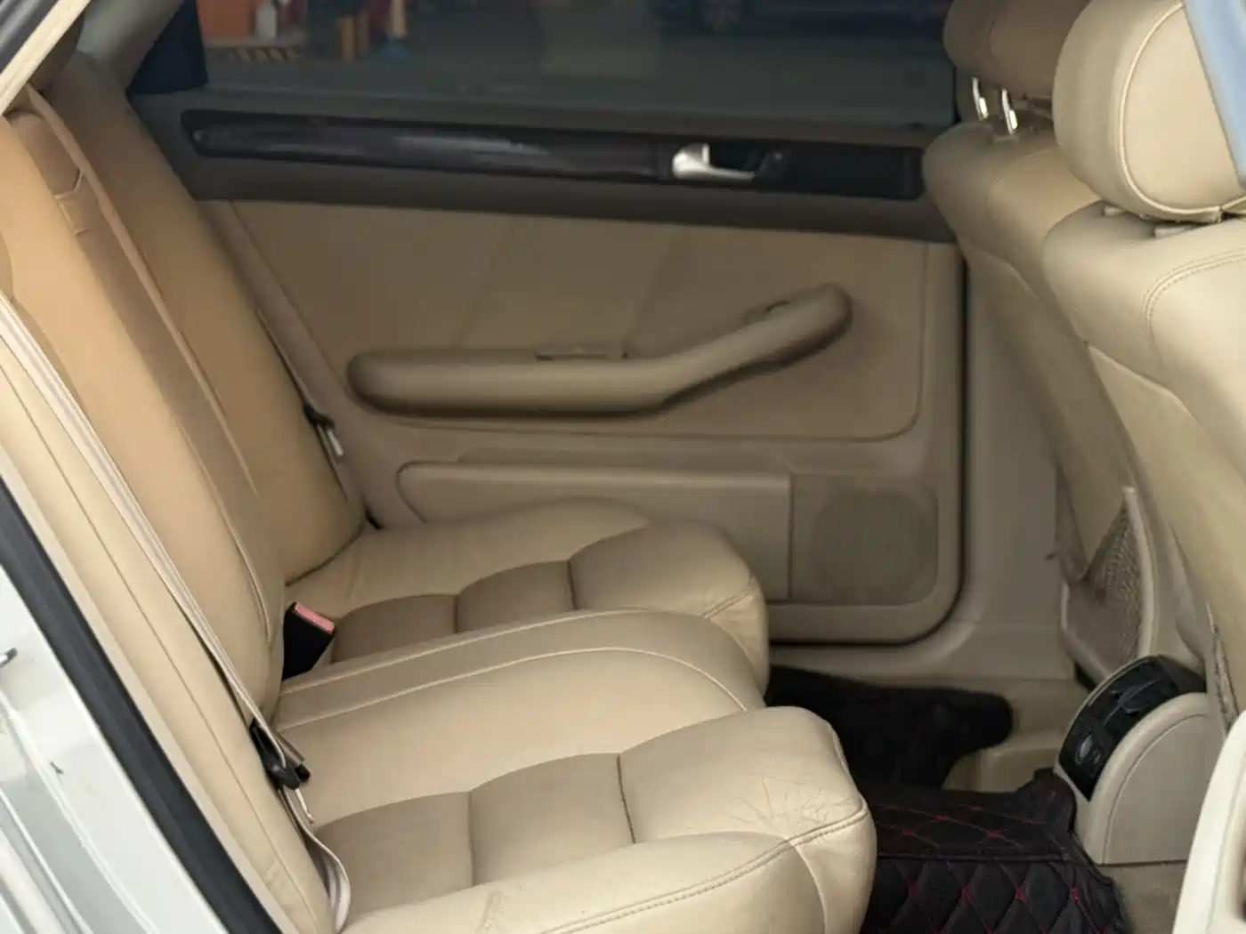 Audi A6 2004 Model 2.4L Luxury Comfort фото 14