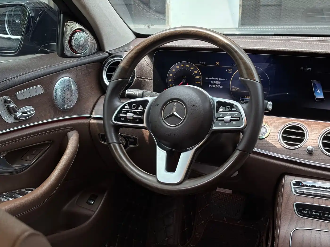 Mercedes-Benz E-Class 2019 Facelift E 300 L Luxury фото 4