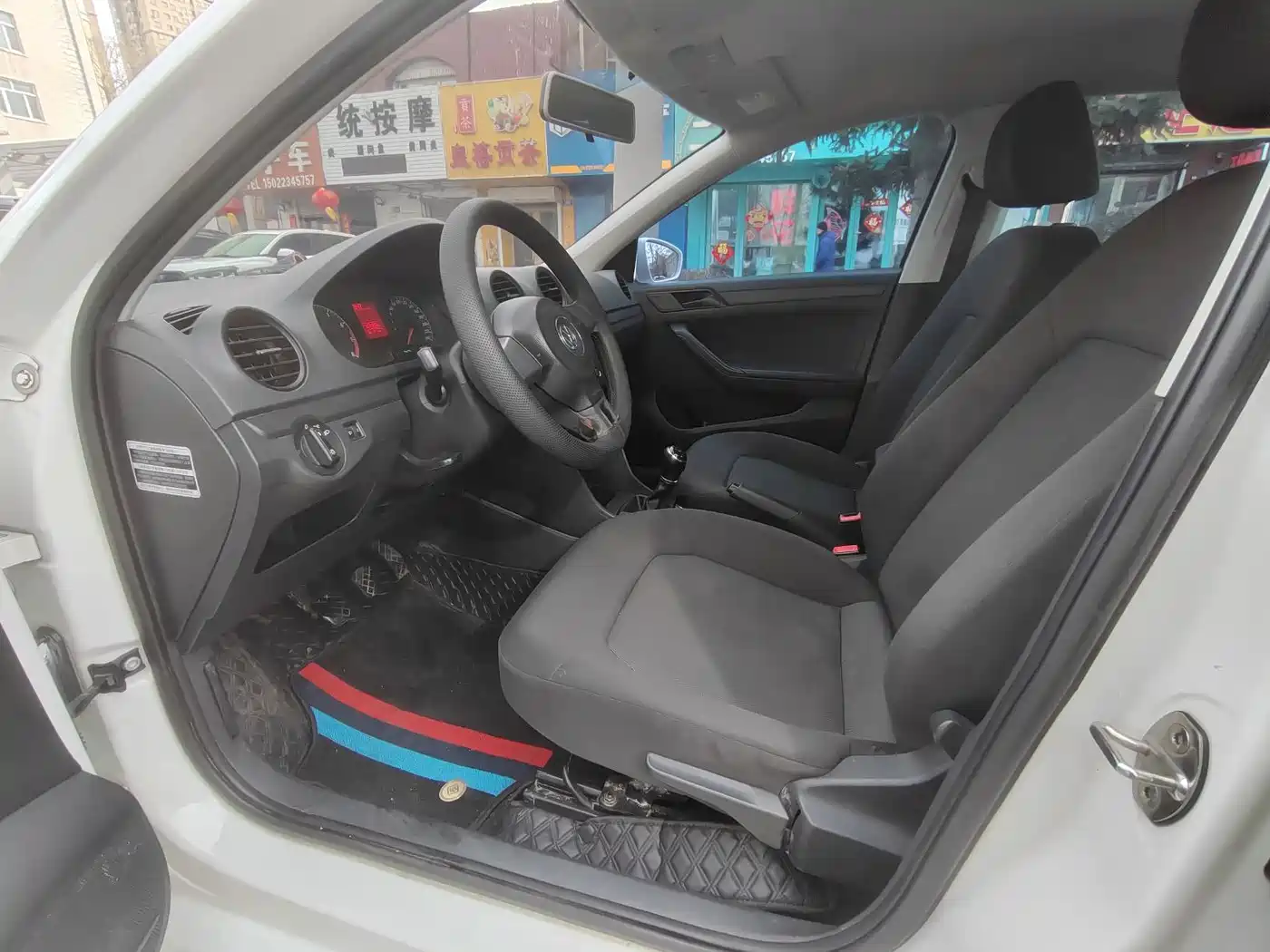 Volkswagen Jetta 2015 1.6L Manual Comfort фото 7