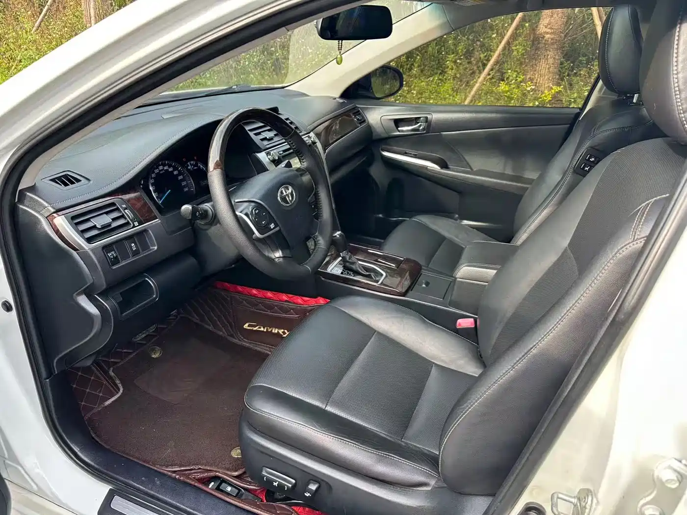 Toyota Camry 2016 2.0G 10th Anniversary Leading Edition фото 8