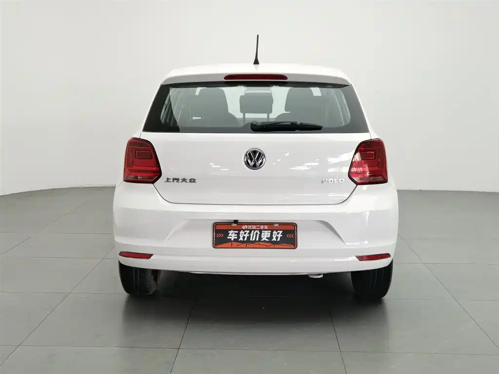 Volkswagen Polo 2016 1.4L Automatic Trend фото 4