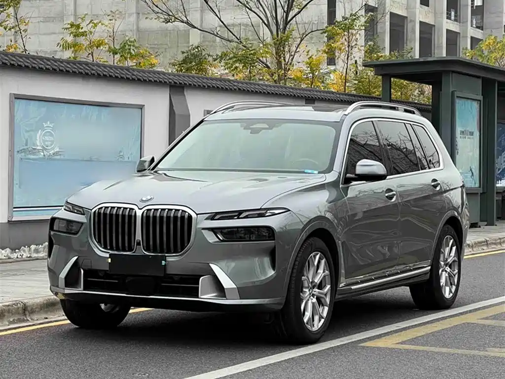 BMW X7 2023 xDrive40i Leading Luxury Package фото 2