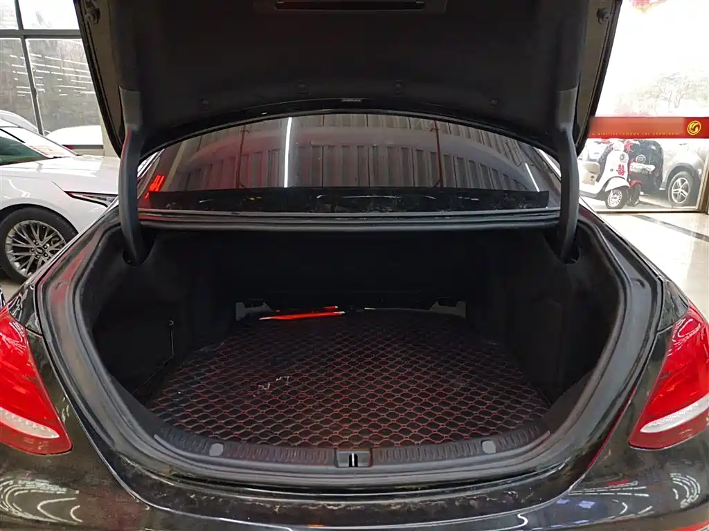 Mercedes-Benz E-Class 2019 Facelift E 300 L Fashion фото 15