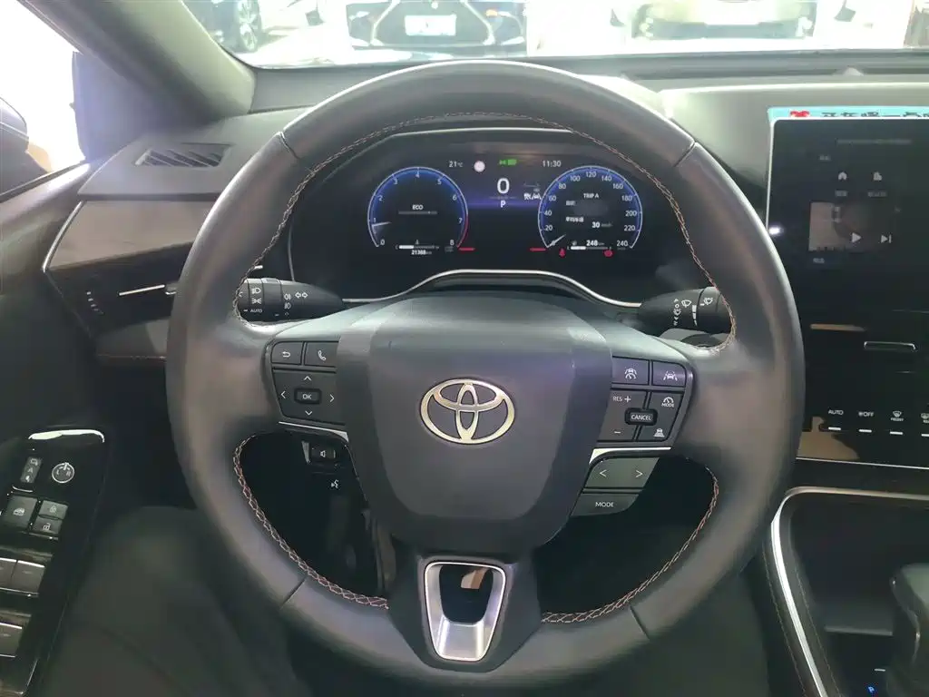 Toyota Avalon 2024 2.0L Luxury Edition фото 3