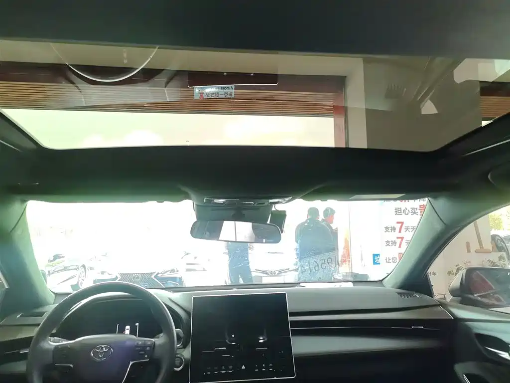 Toyota Avalon 2024 2.0L Luxury Edition фото 9