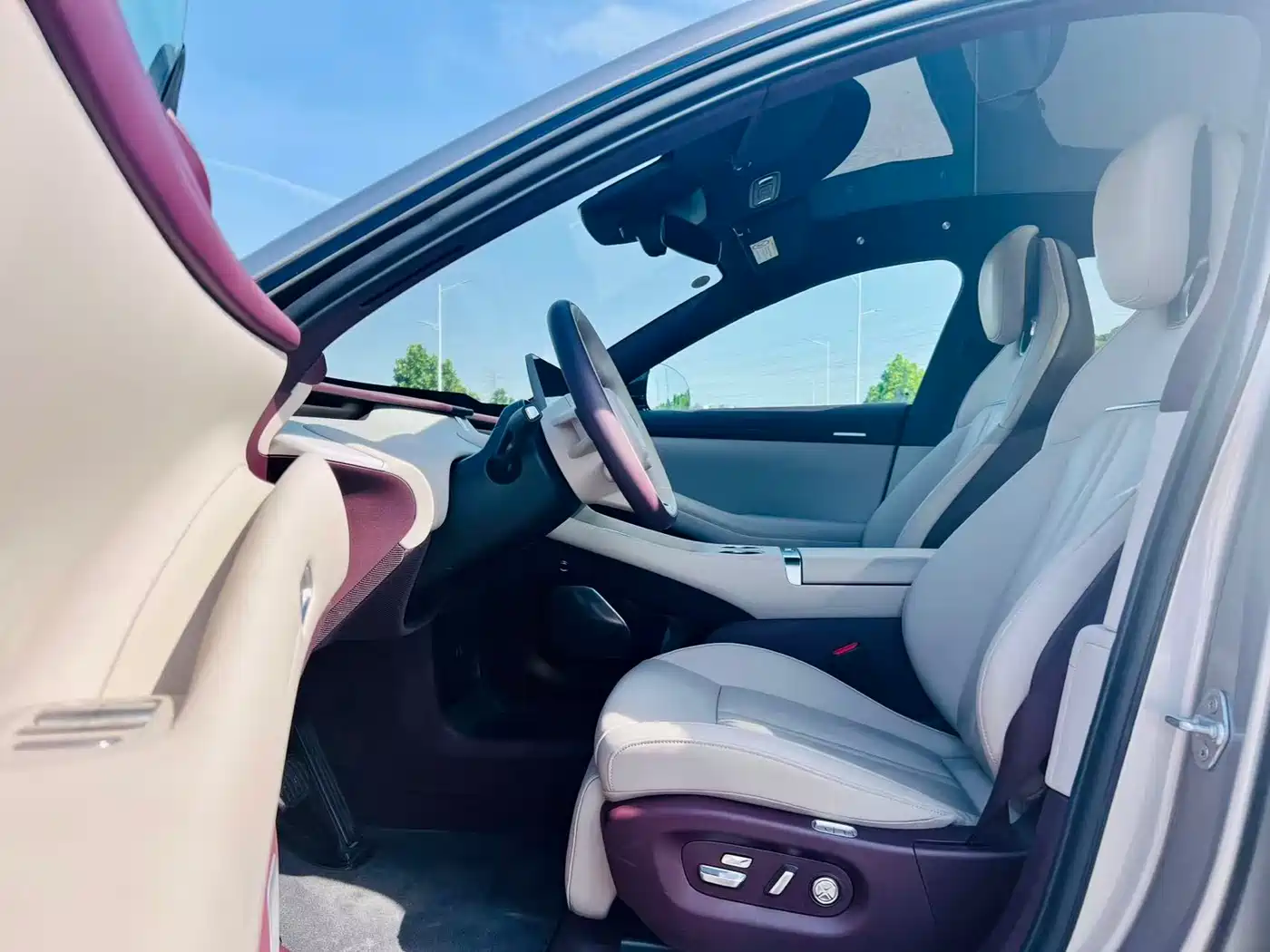 Xiaomi Auto Xiaomi YU7 2025 Extended Range AWD Pro фото 4