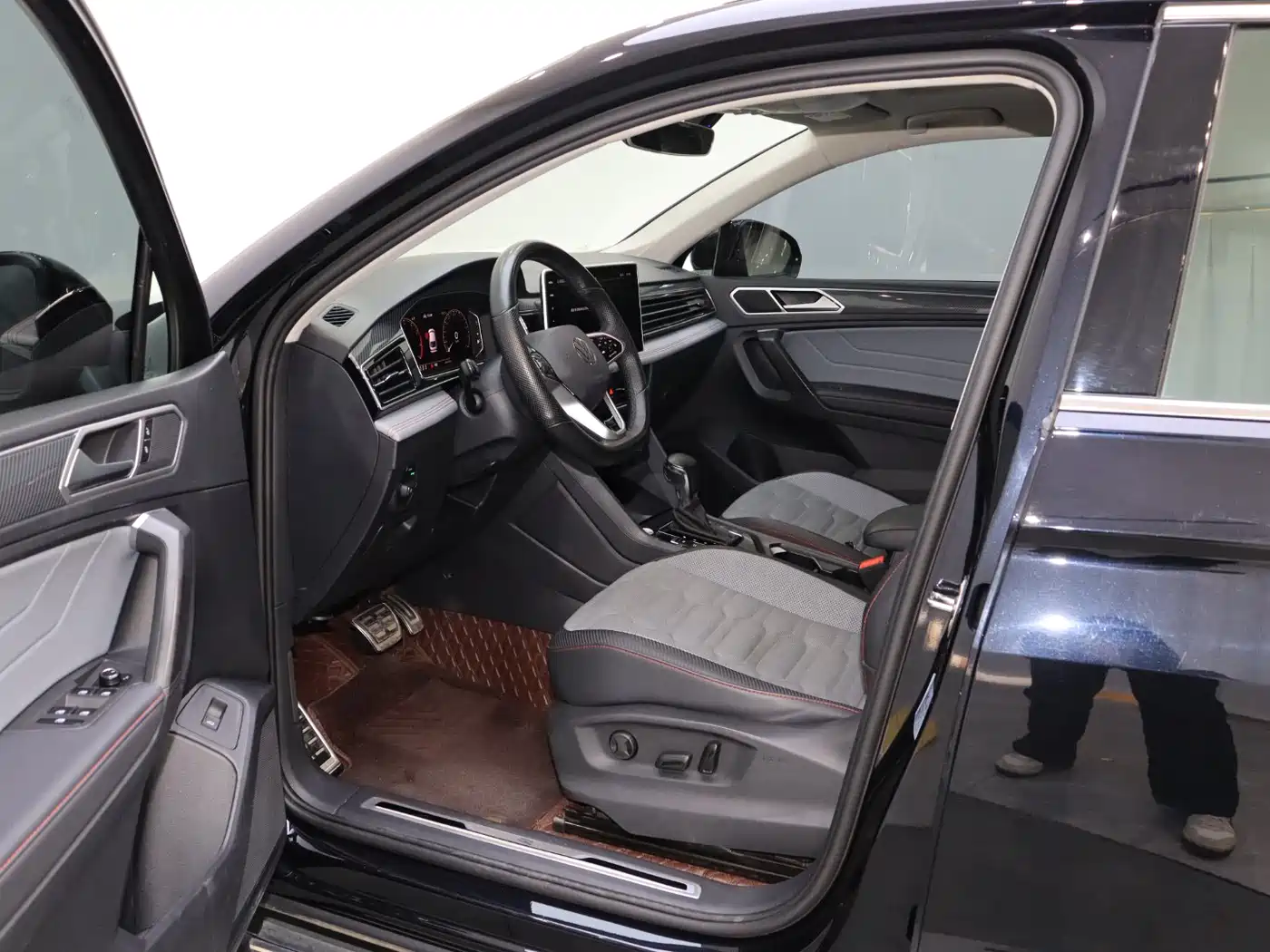 Volkswagen Tiguan X 2022 330TSI 2WD Flagship Edition фото 15