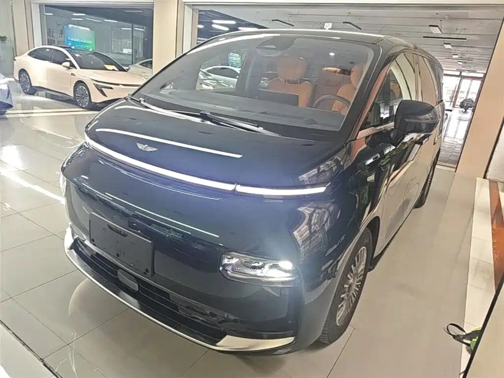 Geely Galaxy Yizhen L380 2025 Model 805km Flagship Edition AWD