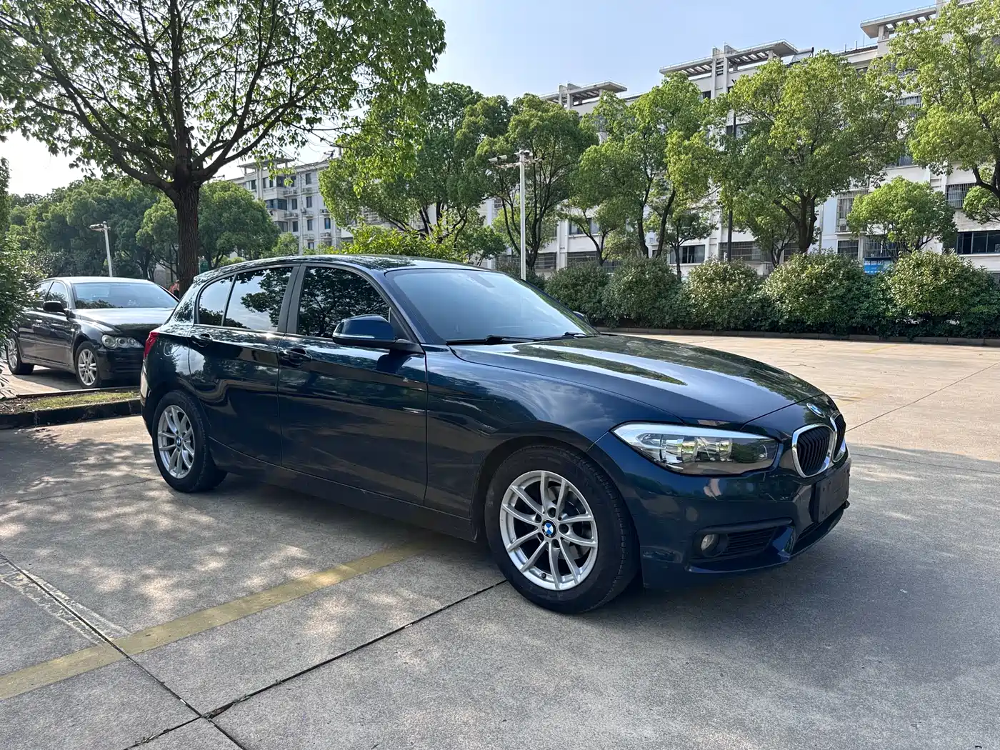 BMW 1 Series (Import) 2016 118i Leading фото 3
