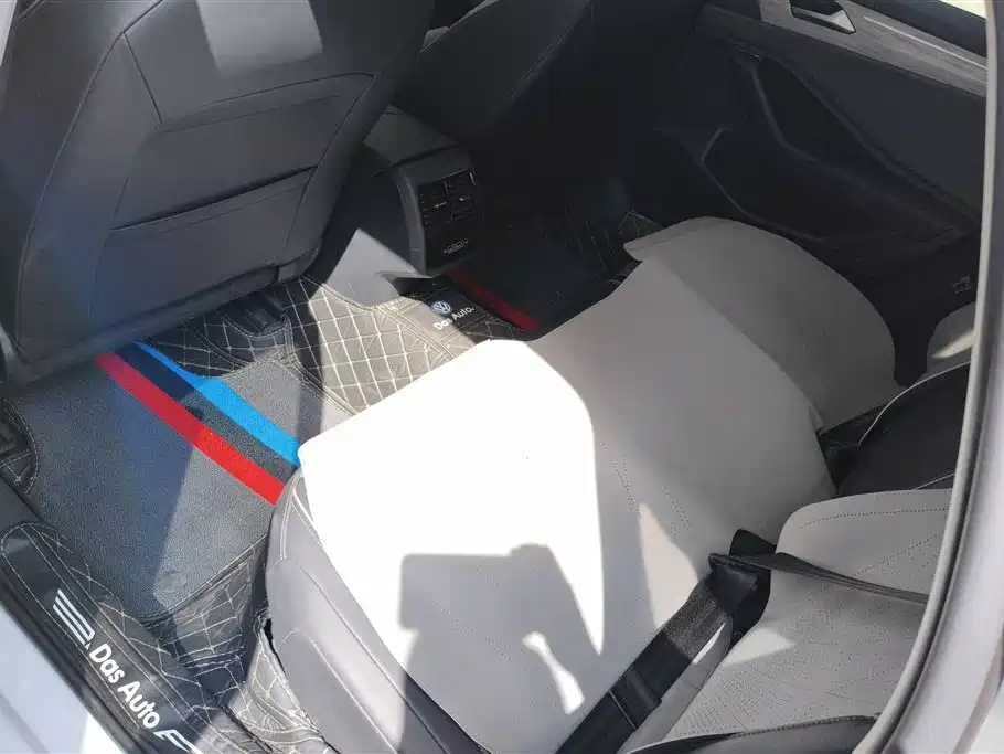 Volkswagen Sagitar 2023 300TSI DSG Surpassing Edition фото 11
