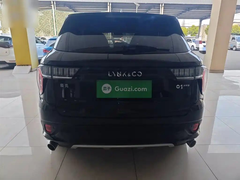 Lynk & Co 01 2017 2.0T AWD Pro фото 6