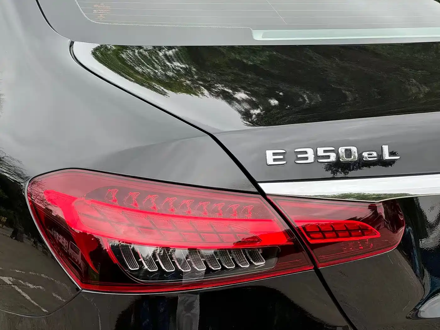 Mercedes-Benz E-Class New Energy 2022 E 350 e L Plug-in Hybrid Sedan фото 14