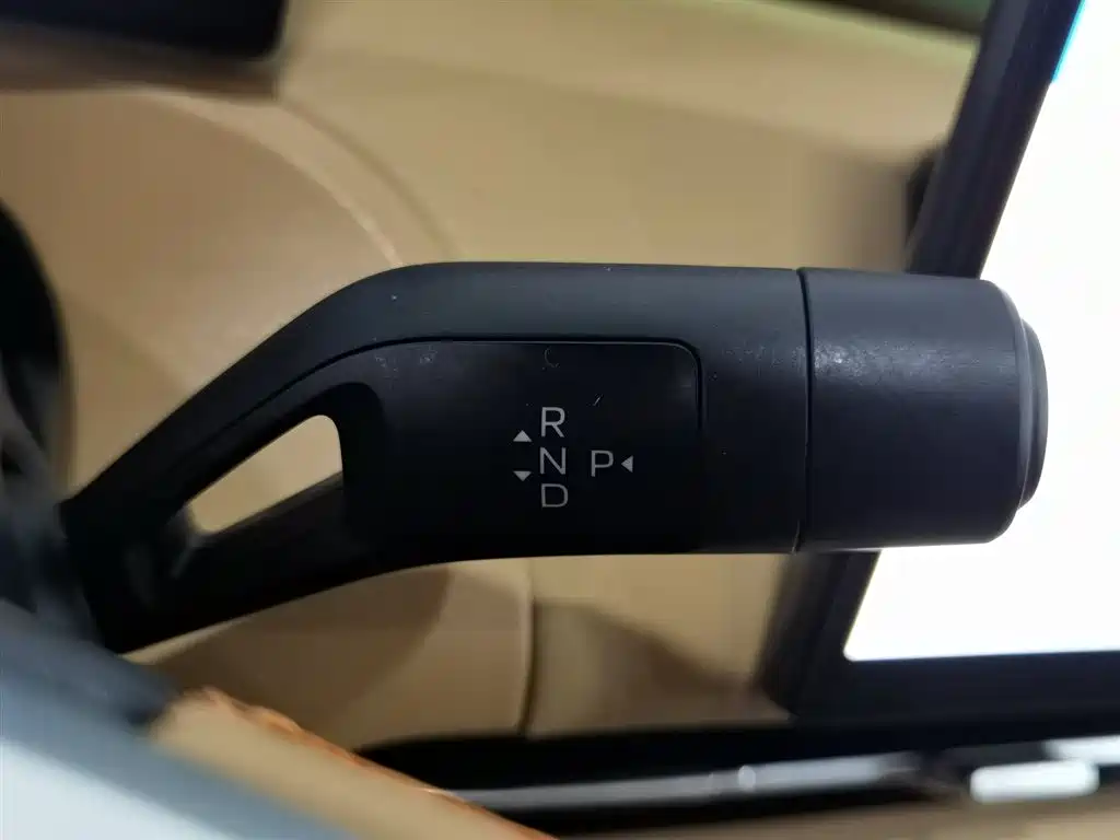 Geely Galaxy Galaxy Starship 7 EM-i 2025 120km Navigation Edition фото 13