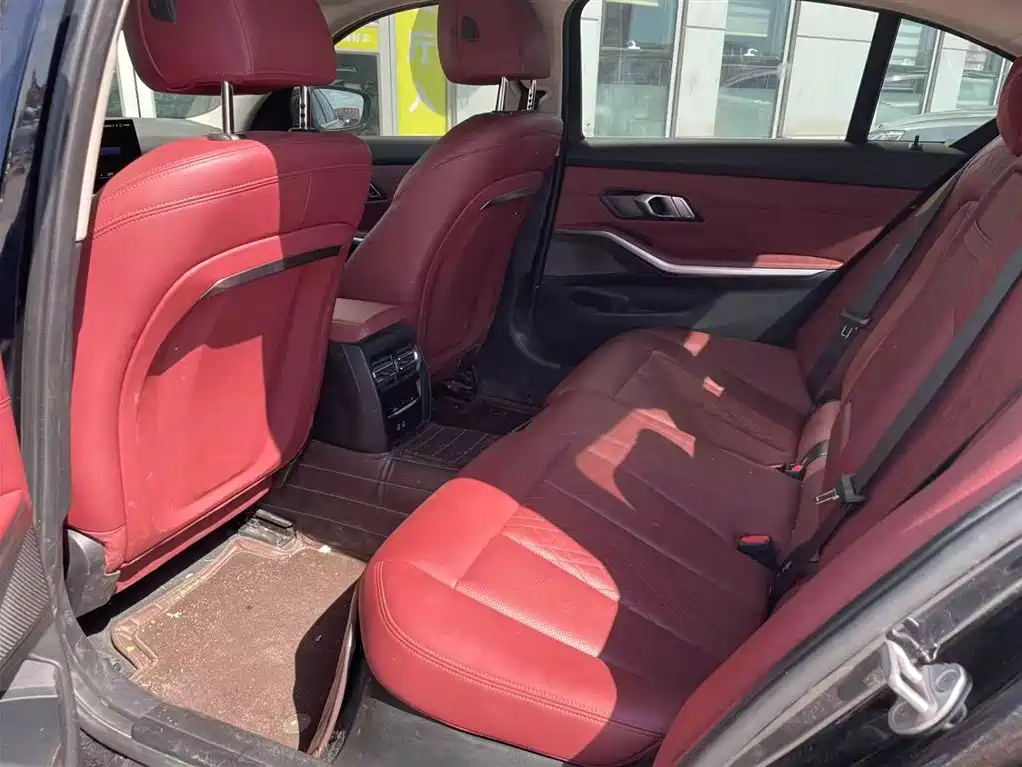 BMW 3 Series 2023 320Li M Sport Package фото 8