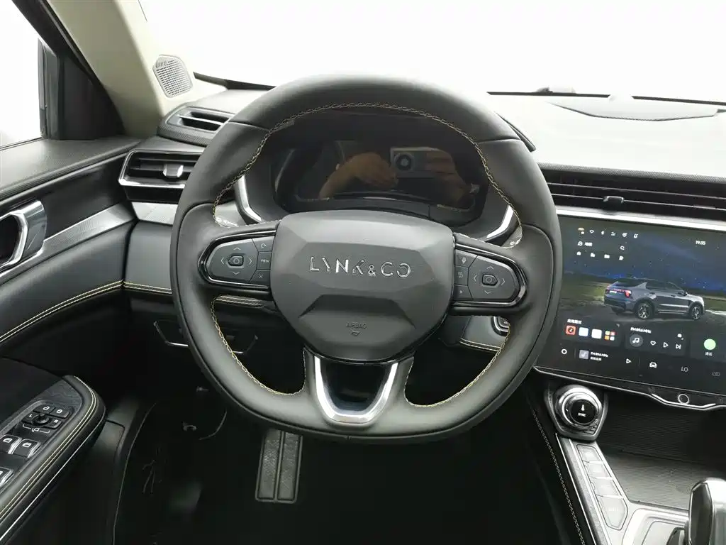 LYNK 01