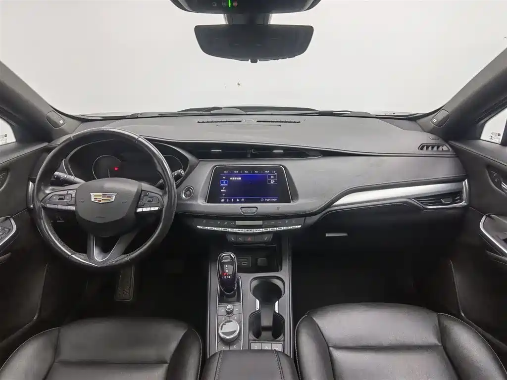 Cadillac XT4 2020 28T FWD Leading Trim фото 5