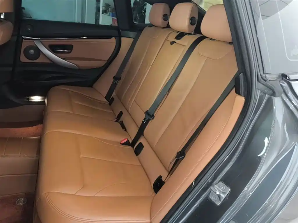 BMW 3 Series GT 2019 320i M Sport Model фото 17