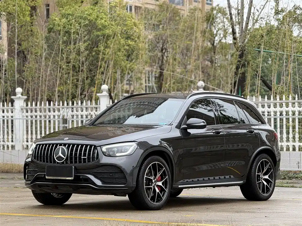 MERCEDES-BENZ GLC AMG